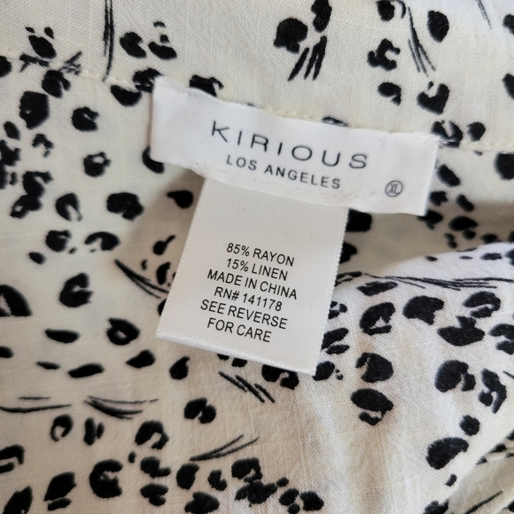 KIRIOUS Monochromatic Animal Print Short Sleeve Cropped Button Down Size XL - Picture 5 of 6